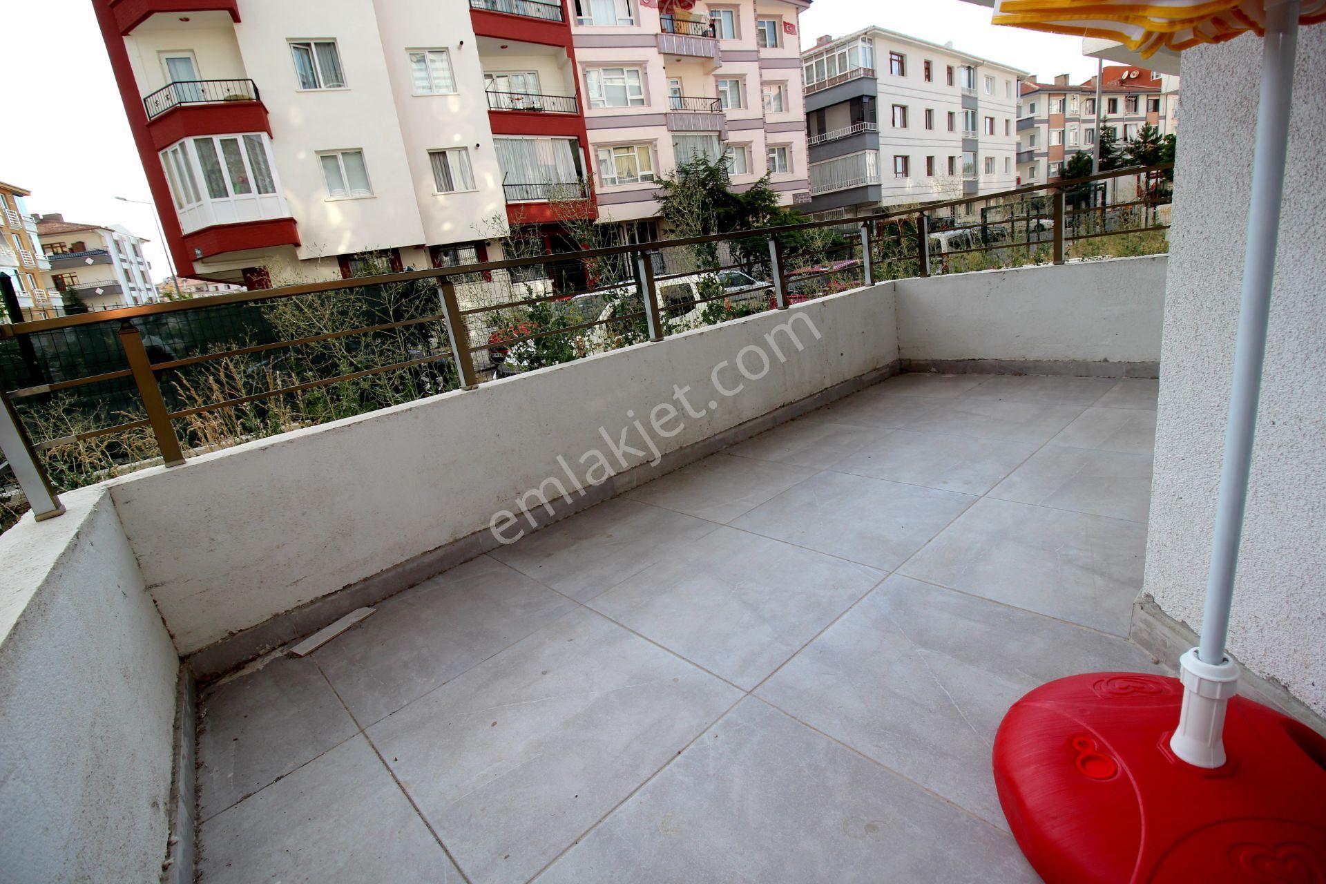 Süvaride Kira Getirili Full Genç Bina'da Ön Cephe Köşe Cephe 2+1 Satılık Daire - Görsel 12