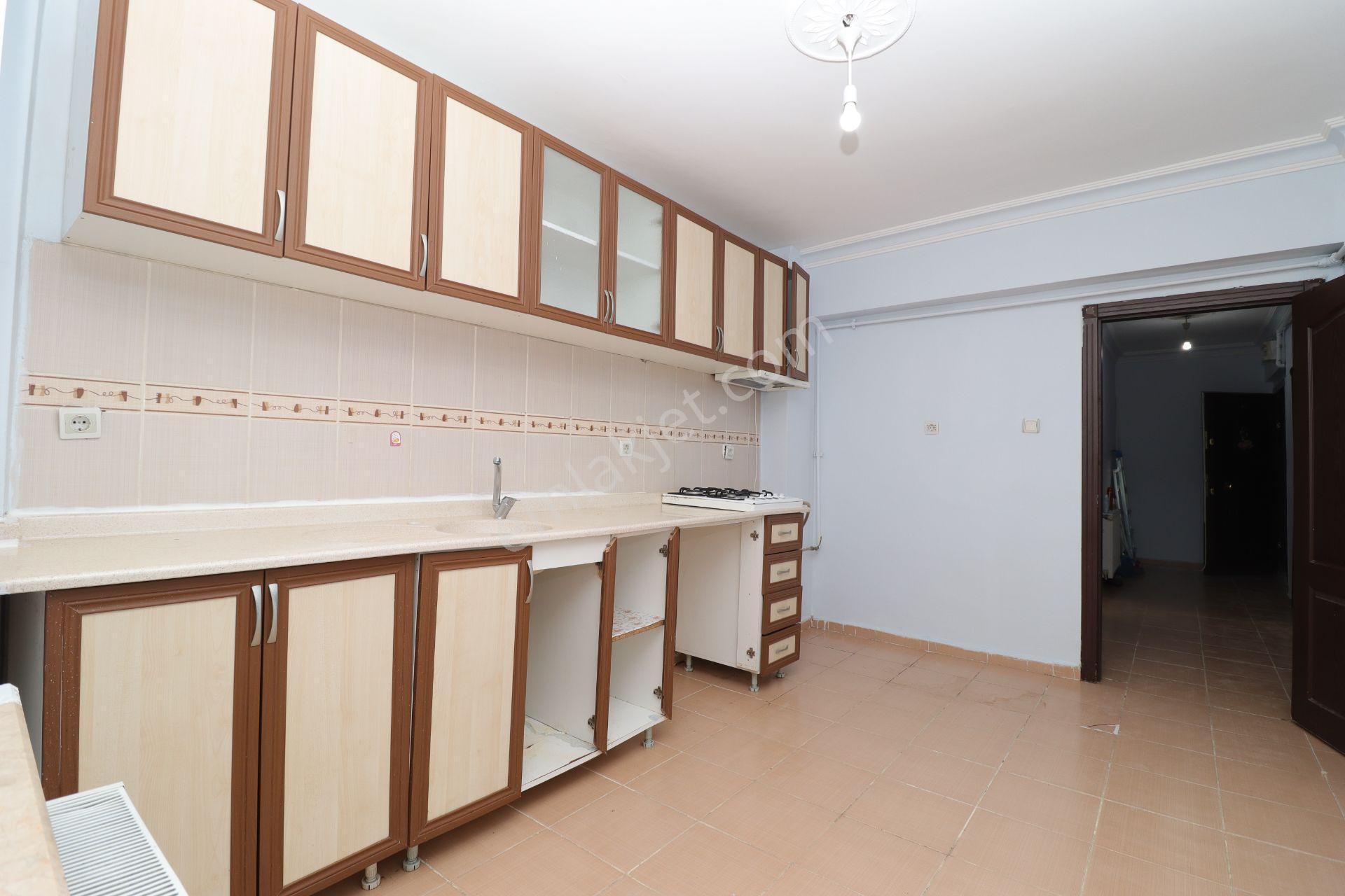 Akif'ten Topçu'da 3+1 G/d Cephe (tapuya İşli 80 M² Depolu) Satılık Daire - Görsel 6
