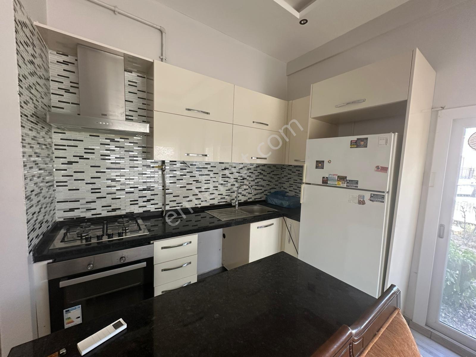Seyrek'te Eşyalı Bahçe Katı 1+1 Kiralık Daire - Görsel 2