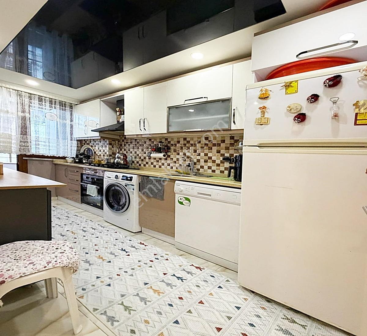 Tek Tapu 2 Daire !! 245 M² Ayrı Girişli Balkonlu & Teraslı 4+2 - Görsel 14