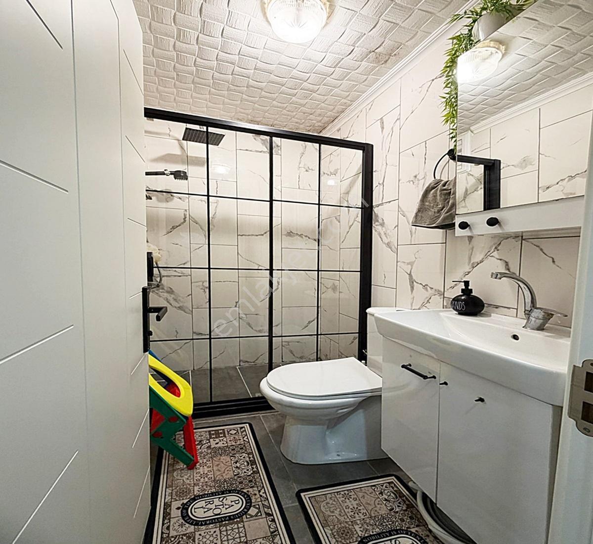 Tek Tapu 2 Daire !! 245 M² Ayrı Girişli Balkonlu & Teraslı 4+2 - Görsel 15