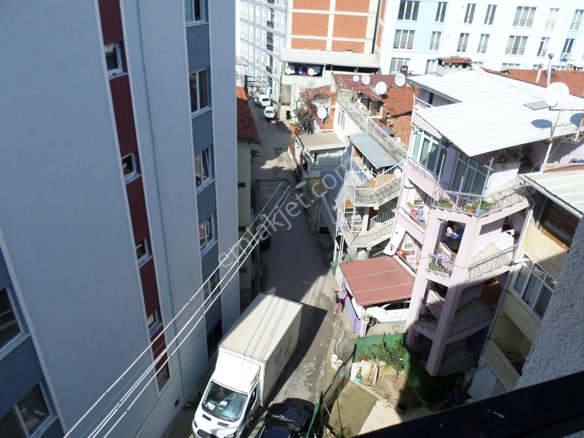 Mudanya Eğitim Mah.de Satılık Daire 5.kat Merkezde 2+1 Düzayak Geniş Ferah Daire - Görsel 18
