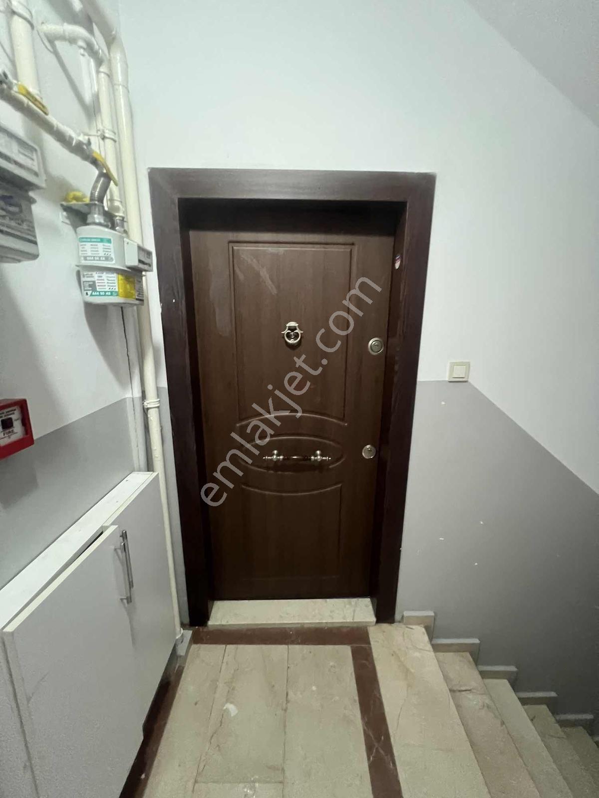 Eyüp Akşemsettın'de Eşyalı 1 + 1 Kapalı Mutfakta Kıralık Daıre - Görsel 18