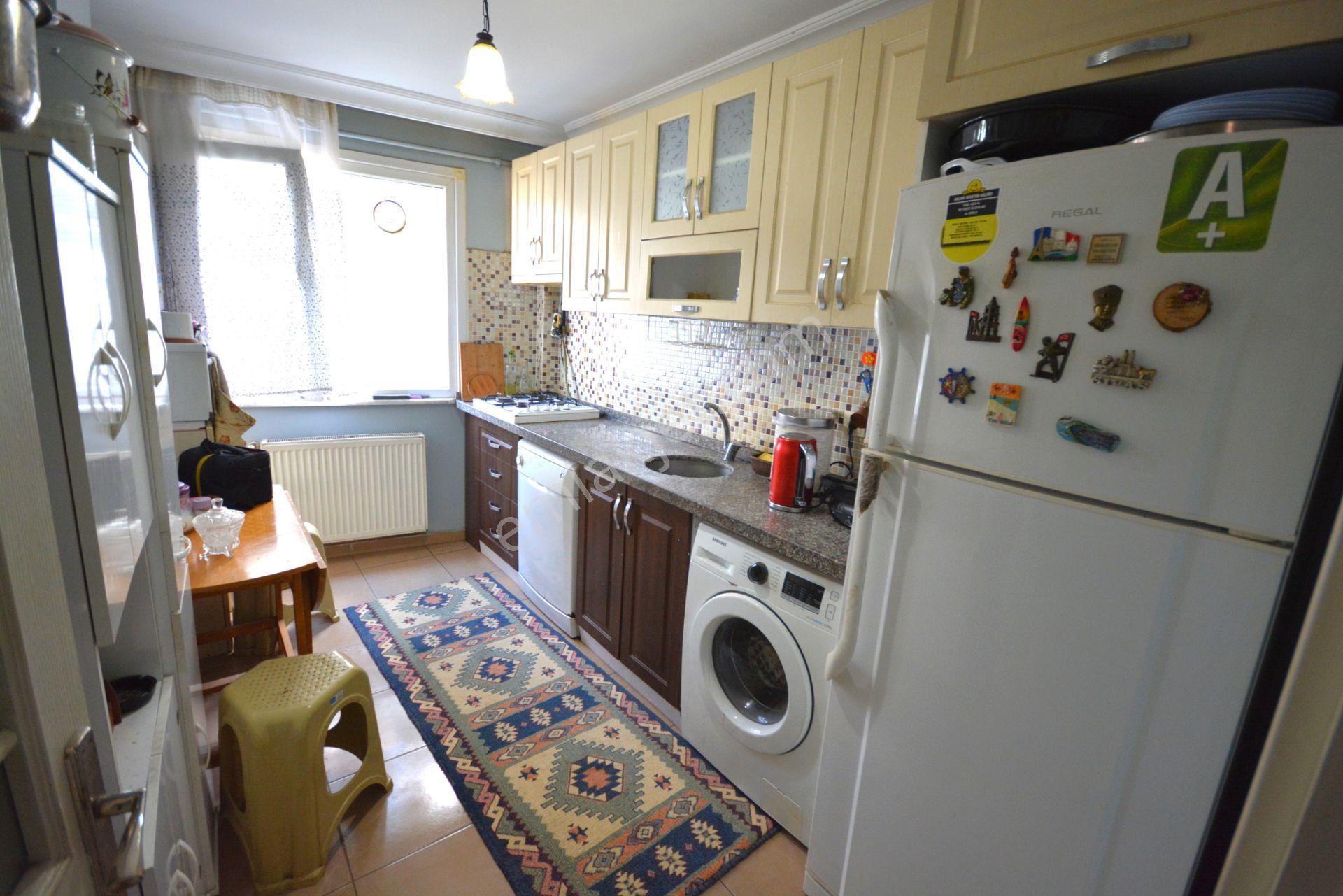 Acil Satılık Arakat 2+1 Konumu Güzel 80 M2 Güney Cephe Diş Hastanesine Yakın - Görsel 8