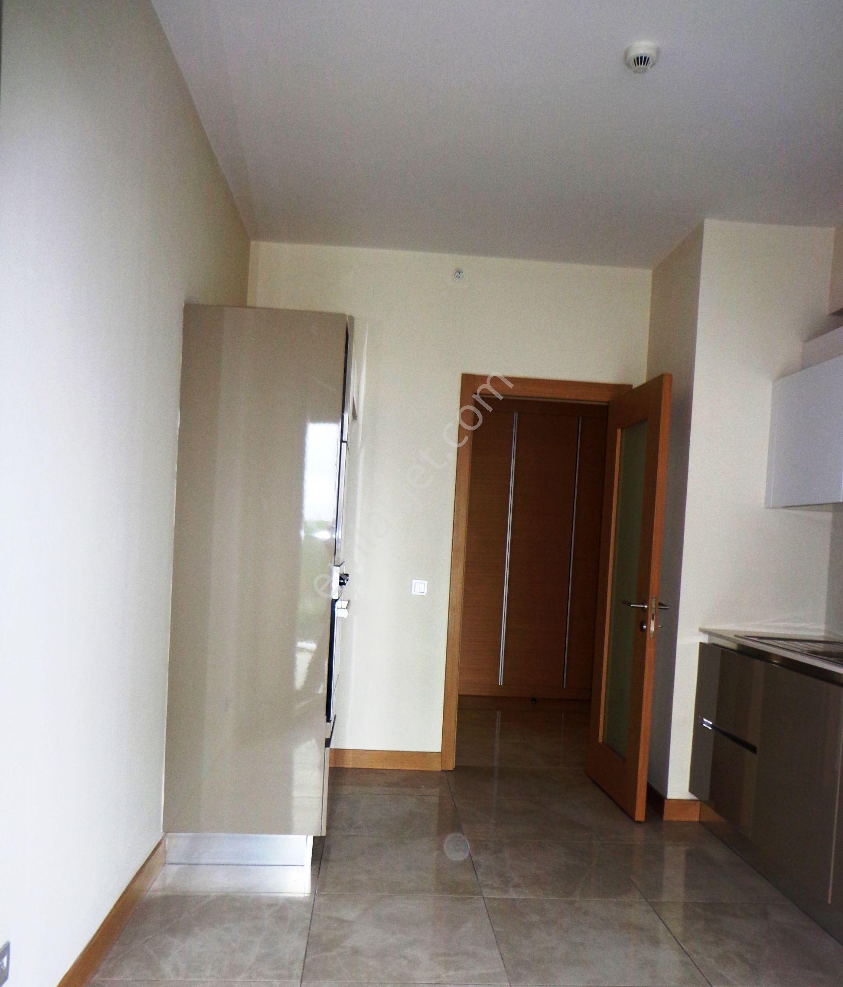 Kartal Mesa 223 Sitesi 163m2 Peyzaj Cephe Ara Kat Kiralık 3+1 - Görsel 23