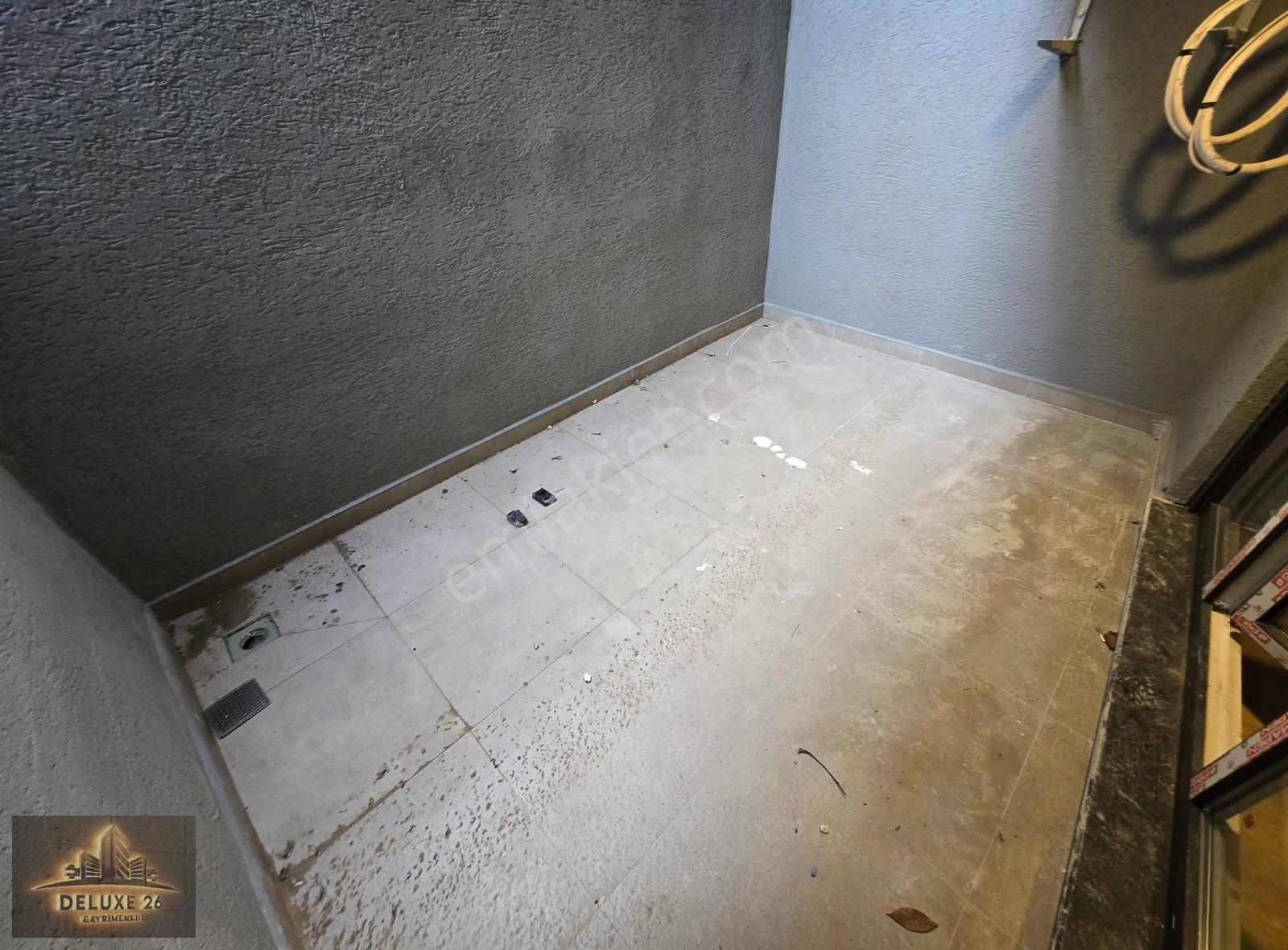 Deluxe 26 ' Dan Yeni Binada Asansörlü Balkonlu 1+1 60 M2 Daire - Görsel 2
