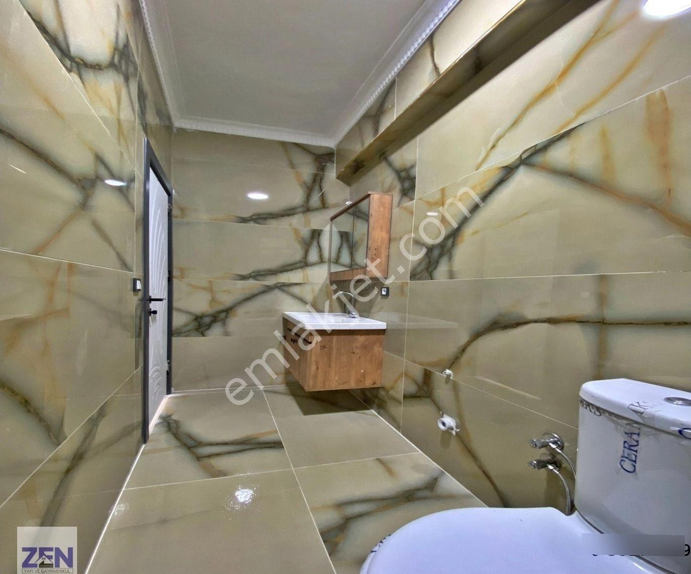 Site İçi Metrobüse Yakın 1+1 85m2 Dekorlu Acil Satılık Daire - Görsel 20