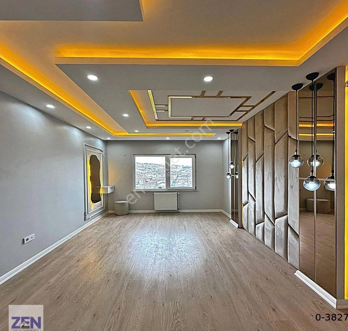 Site İçi Metrobüse Yakın 1+1 85m2 Dekorlu Acil Satılık Daire - Görsel 3