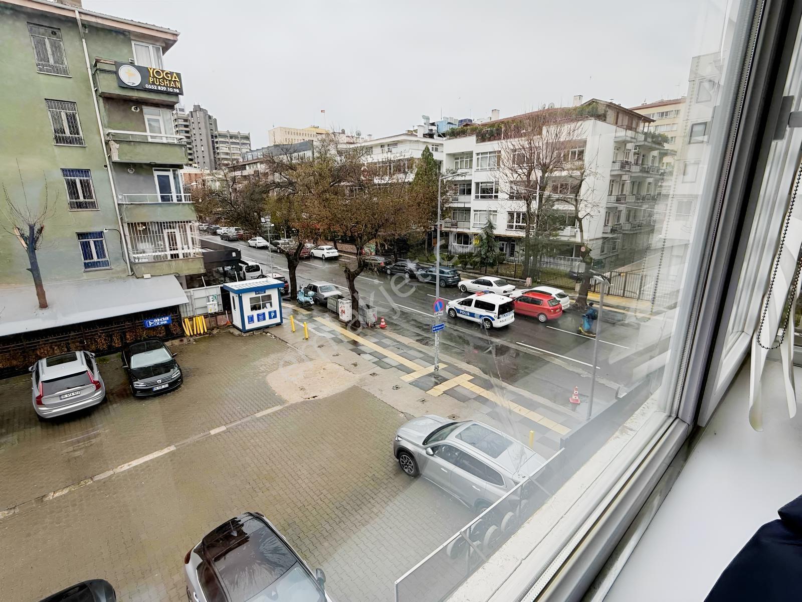 Tunus Caddesinin Hareketli Yerinde Geniş Ve Temiz Kiralık Ofis - Görsel 27