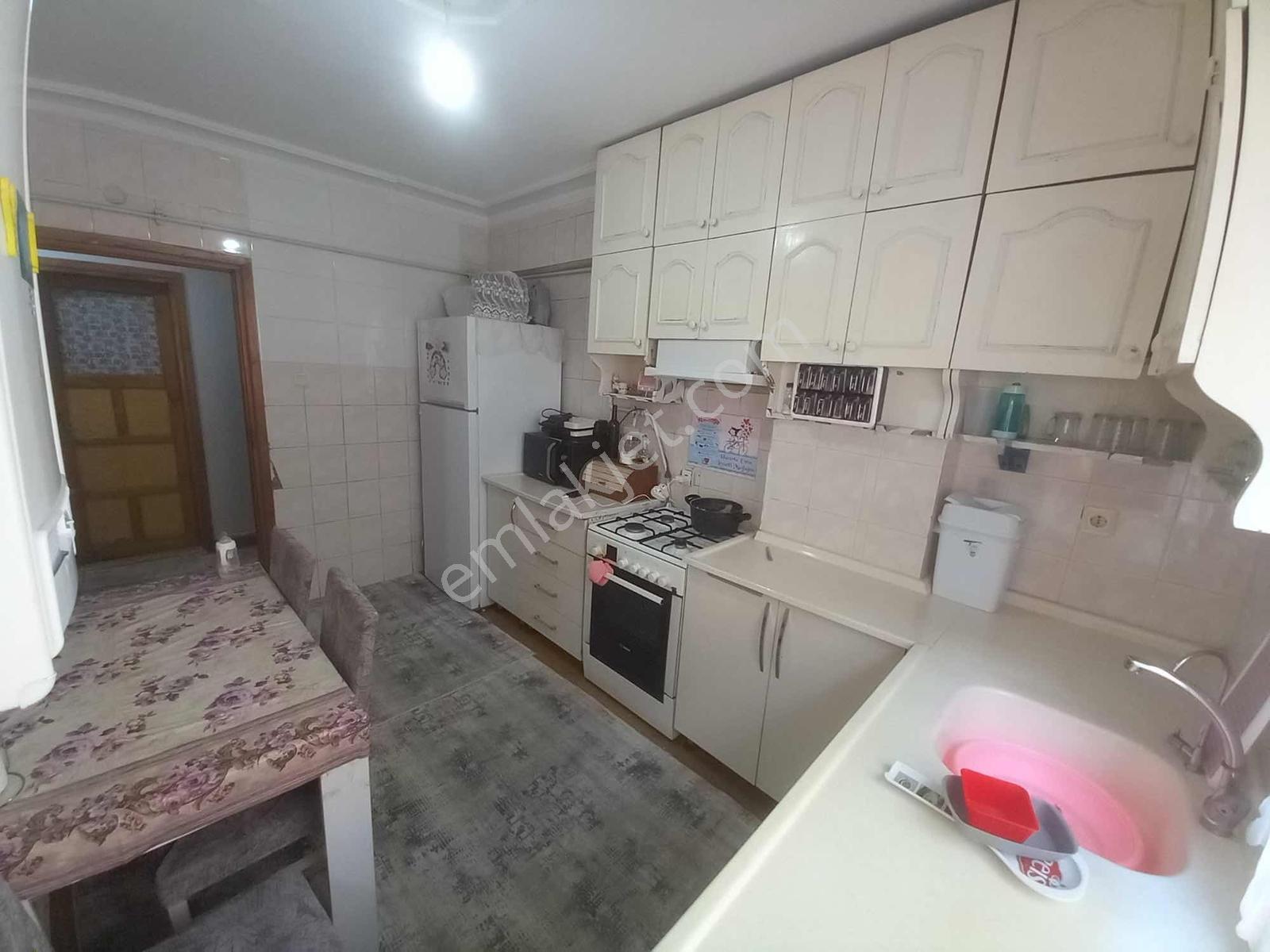 Güngören Merkez Mah. Asansörlü 3+1 130m2 Satılık Daire - Görsel 8