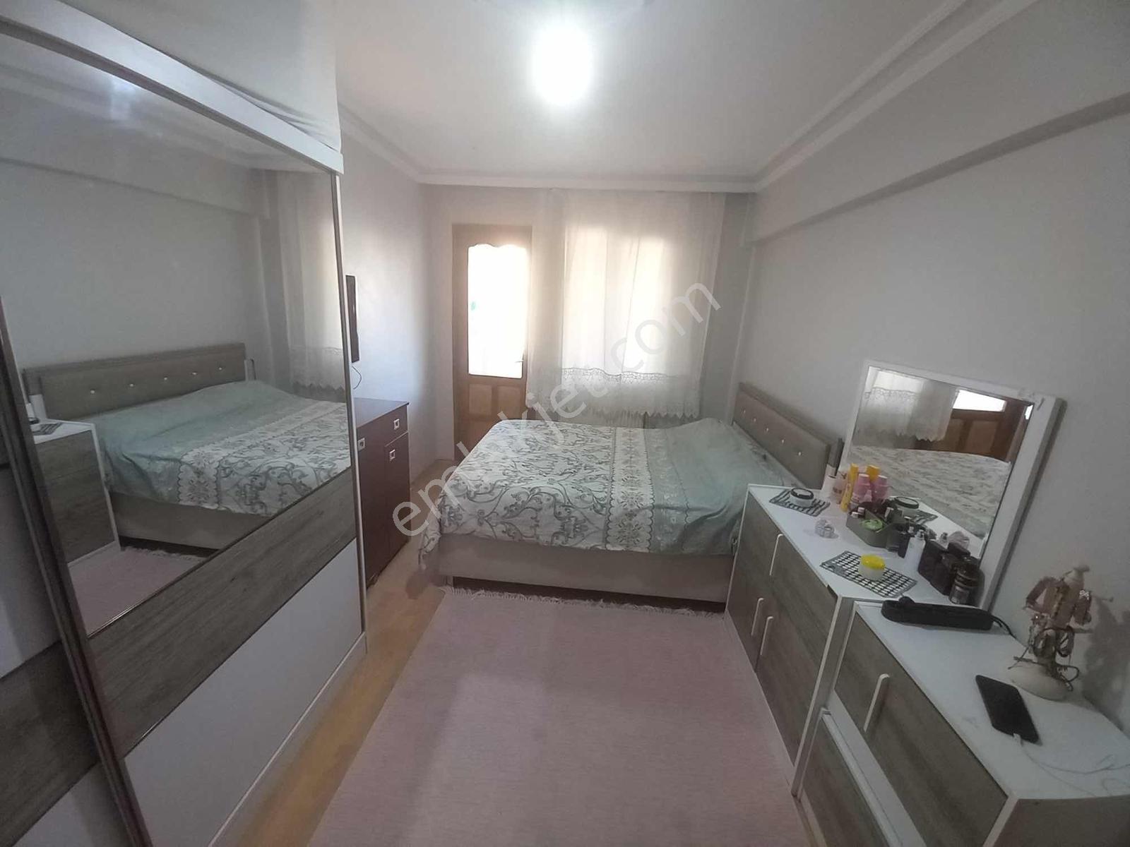 Güngören Merkez Mah. Asansörlü 3+1 130m2 Satılık Daire - Görsel 12