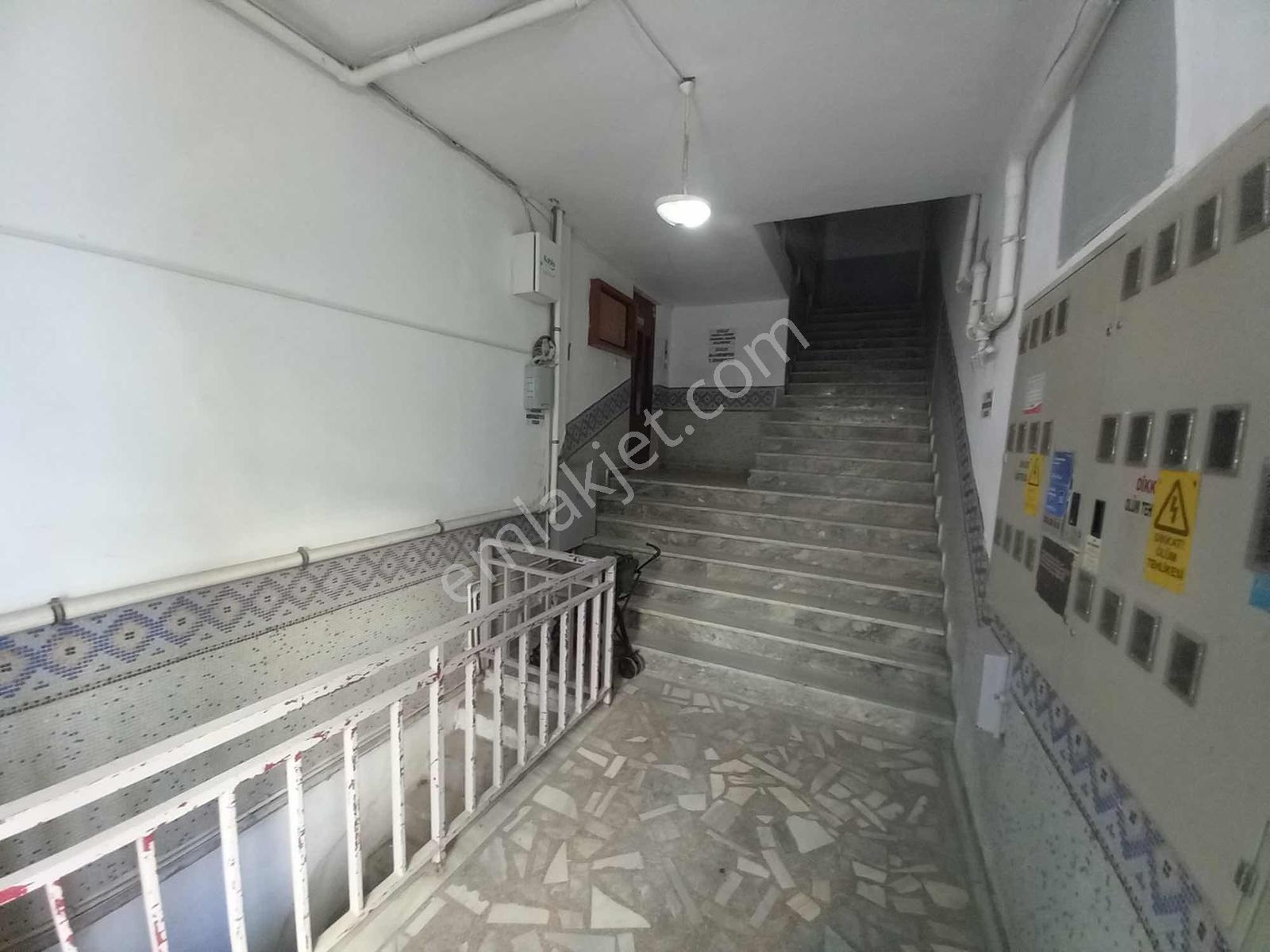 Güngören Merkez Mah. Asansörlü 3+1 130m2 Satılık Daire - Görsel 16