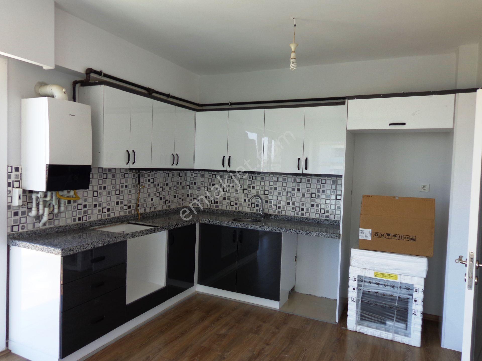 City Hill Sancaktepe Havuz Cephe 7.kat 90m2 Balkonlu Kiralık 2+1 - Görsel 7
