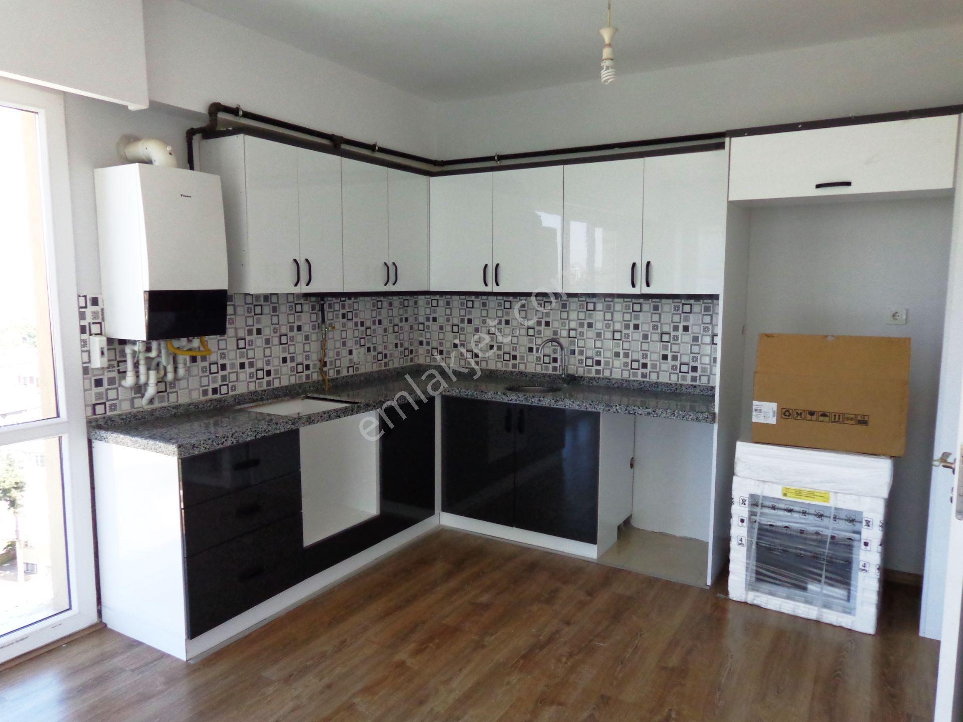 City Hill Sancaktepe Havuz Cephe 7.kat 90m2 Balkonlu Kiralık 2+1 - Görsel 8