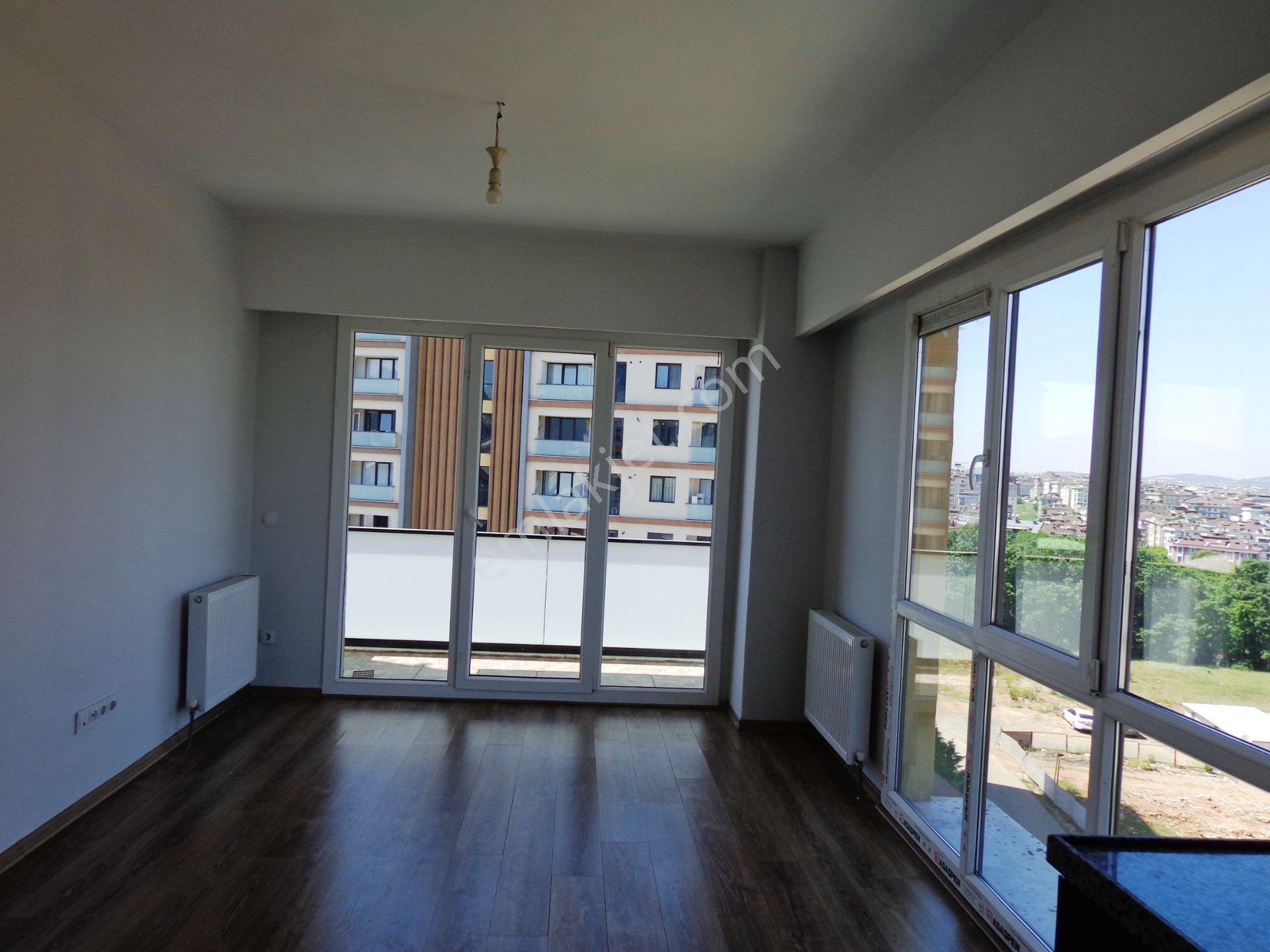 City Hill Sancaktepe 90m2 Balkonlu Ankastreli 7.kat Kiralık 2+1 - Görsel 3