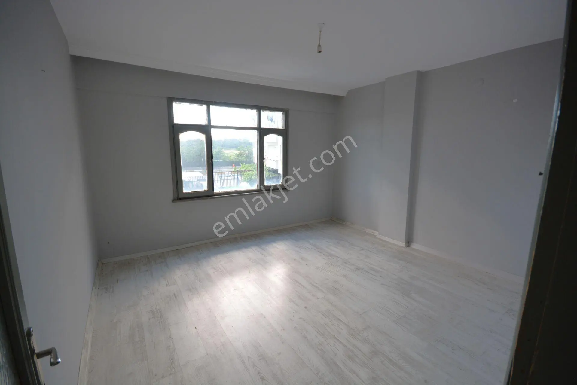 Kiralık 1+1 Bekara Uygun Merkezi Konumda Daire - Görsel 3