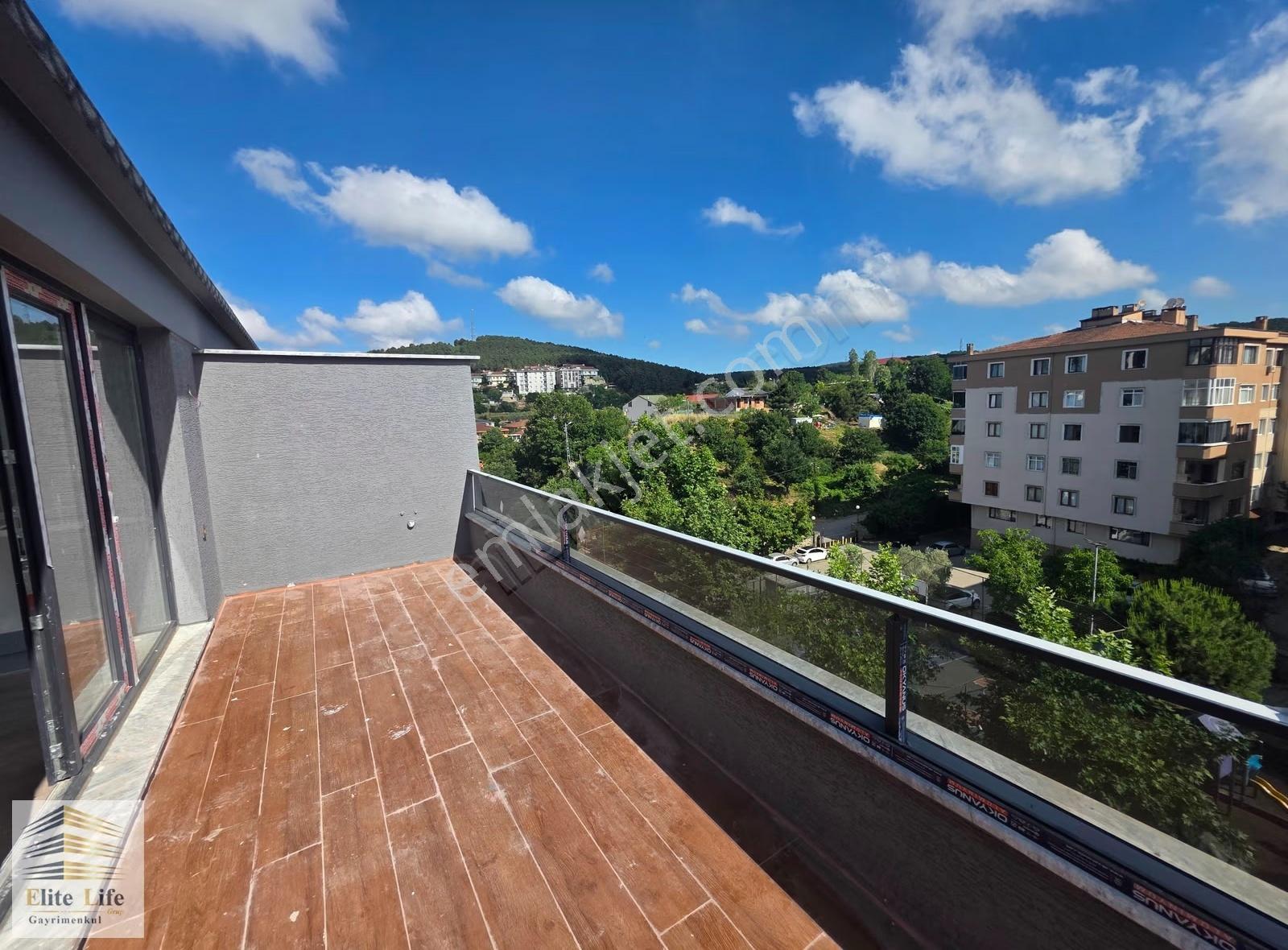 Çekmeköy Merkez'de Akıllı Ev ,kapalı Otoparklı 5+2 Dubleks Daire