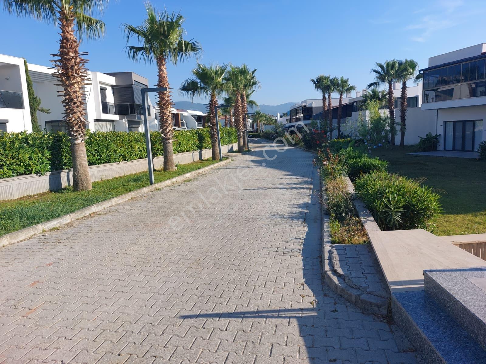Kuşadası Alp Sahil Evleri'nde Denize 800 Mt. 1+1 Satılık Daire - Görsel 26