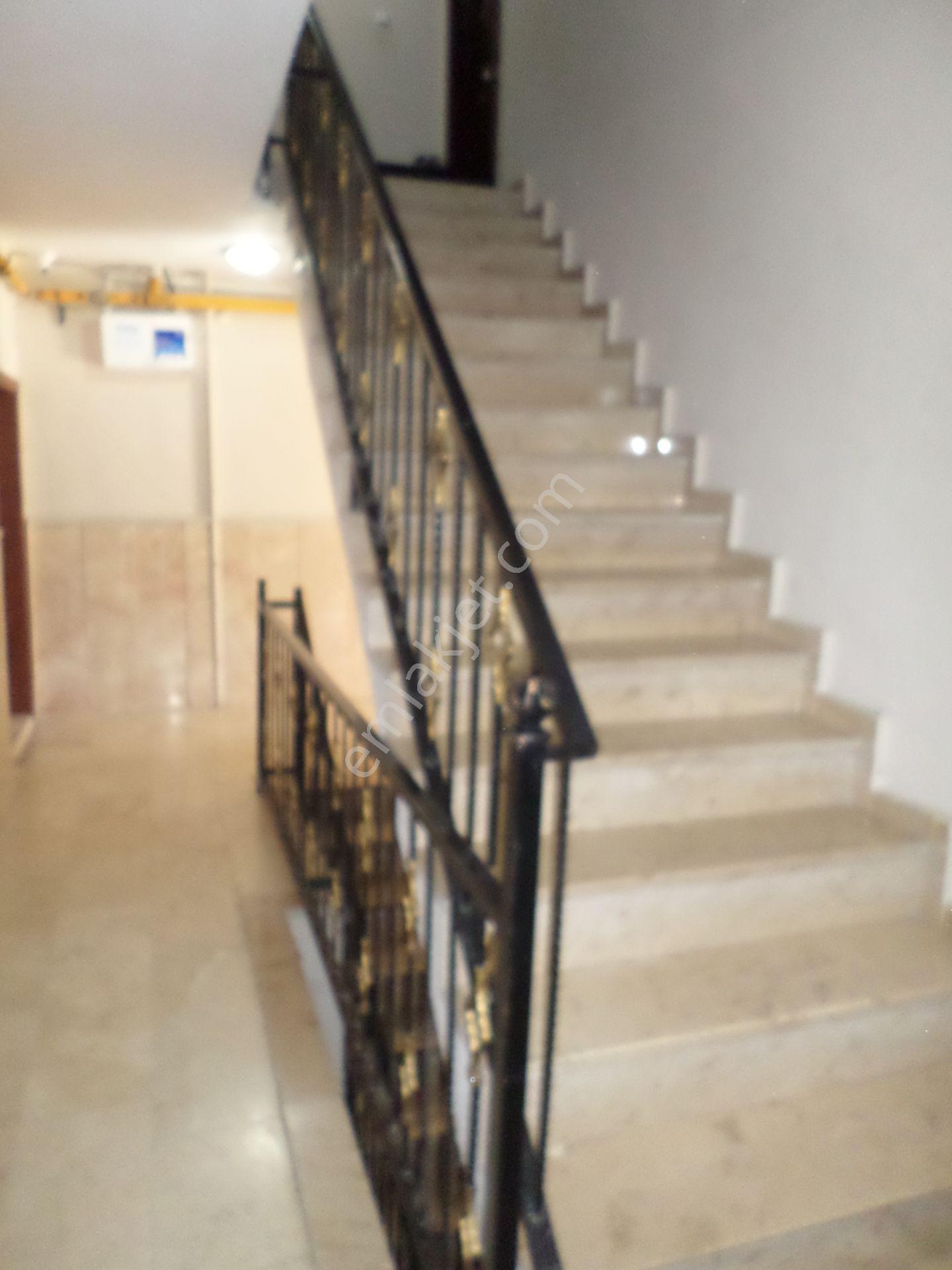 Mudanya Burgaz Mah'de Acil Satılık 3+1 Çok Temiz 1.kat Daire Merkezde Yokuşu Var Fırsat Fiyat - Görsel 28