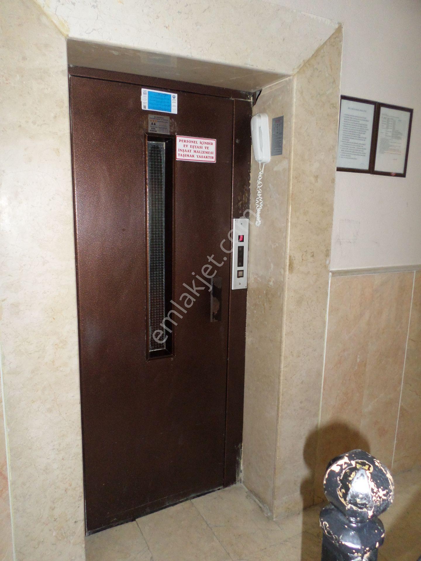 Mudanya Burgaz Mah'de Acil Satılık 3+1 Çok Temiz 1.kat Daire Merkezde Yokuşu Var Fırsat Fiyat - Görsel 26