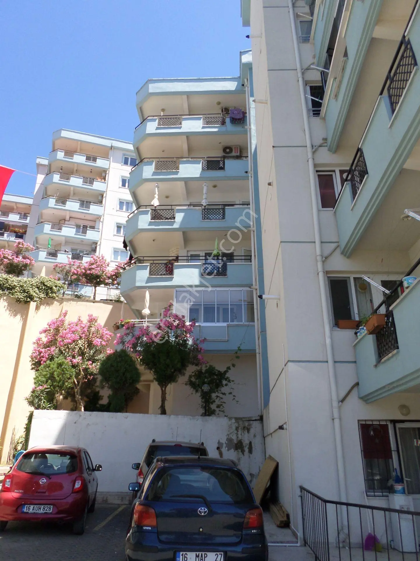 Mudanya Burgaz Mah'de Acil Satılık 3+1 Çok Temiz 1.kat Daire Merkezde Yokuşu Var Fırsat Fiyat - Görsel 2