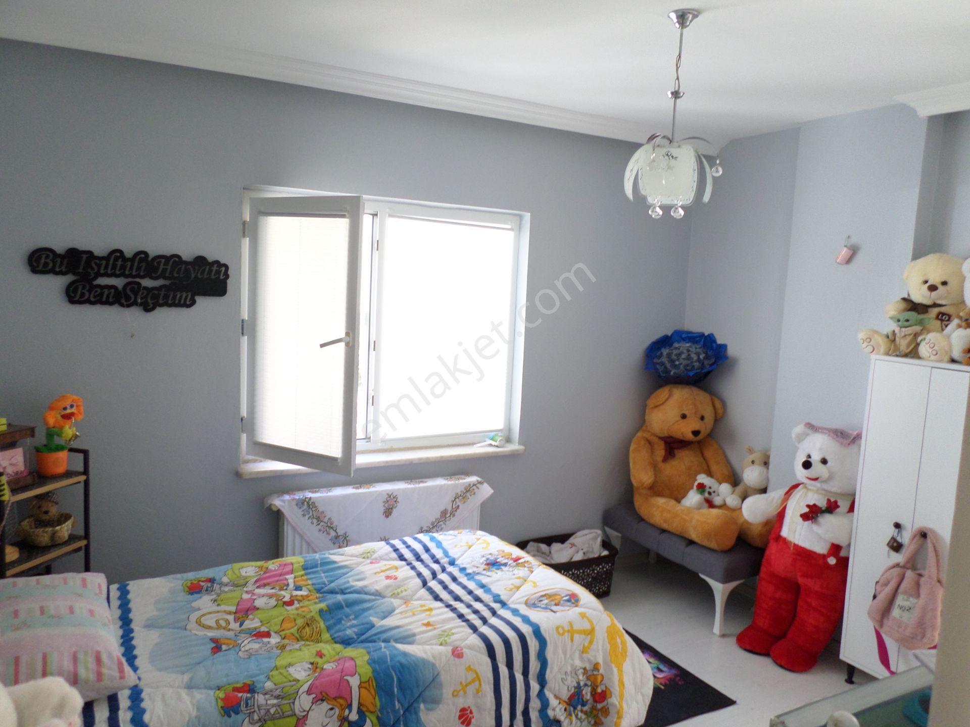 Mudanya Burgaz Mah'de Acil Satılık 3+1 Çok Temiz 1.kat Daire Merkezde Yokuşu Var Fırsat Fiyat - Görsel 15