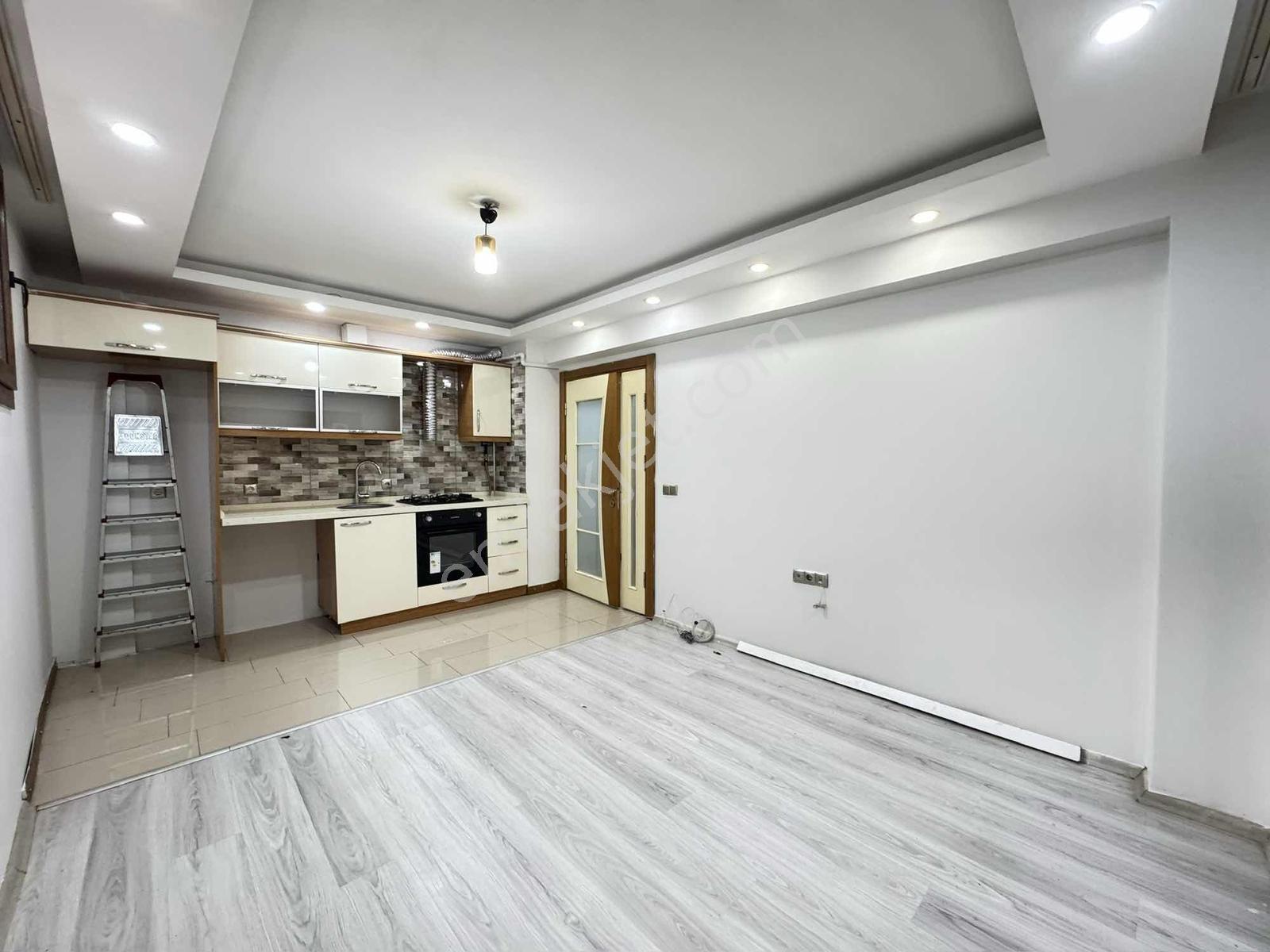 Fb Gayrimenkul'den Yeni Bina 1+1 Kiralık Daire