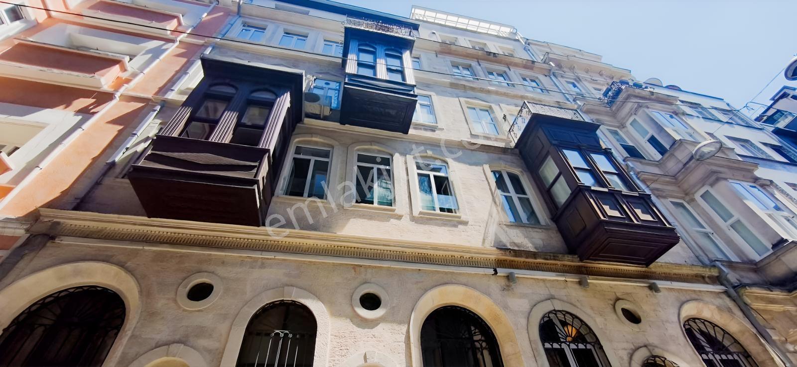 [myd] Galata'da Asansörlü Boğaz Manzara Geniş 1+1 - Görsel 10