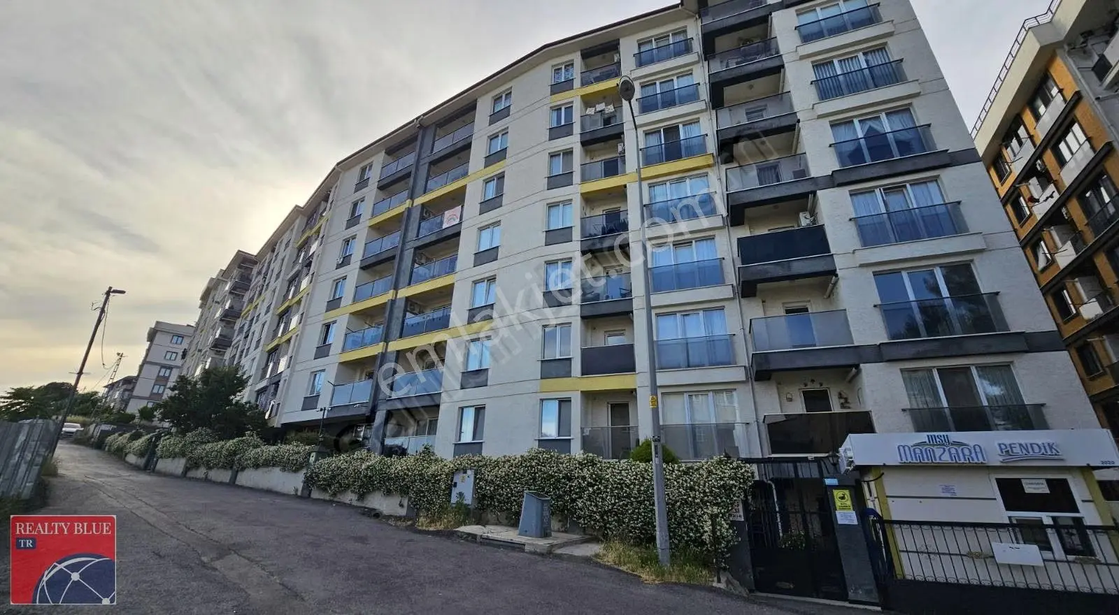 Pendik Çınardere Site İçi Deniz Manzaralı Kiralık 2+1 Daire