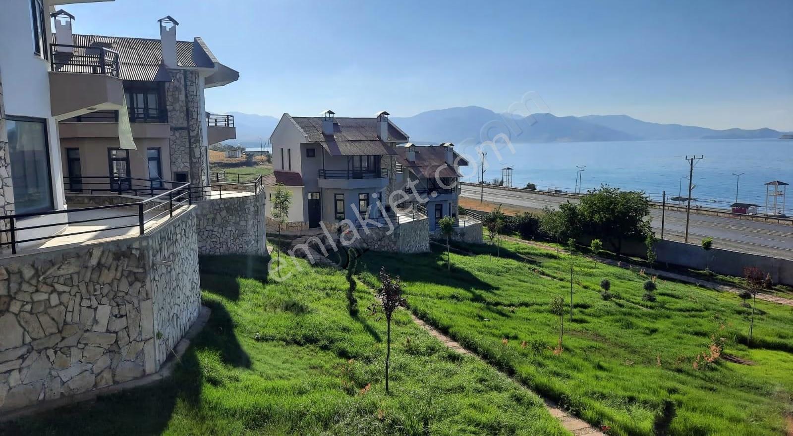 Gevaşta Akdamar Adası Karşısında Göl Manzaralı Satılık Villalar - Görsel 3