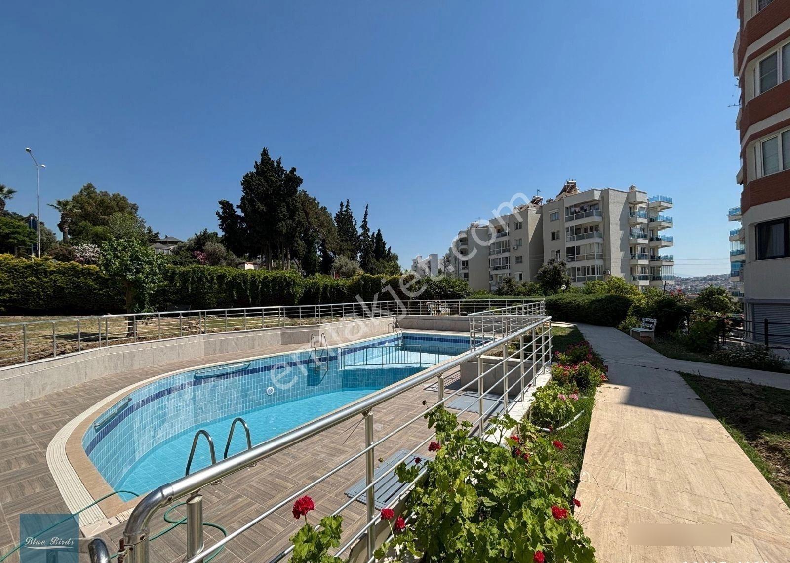 Kuşadası Marina Bölgesinde Özel Bahçeli Kiralık Eşyasız 3+1daire - Görsel 24