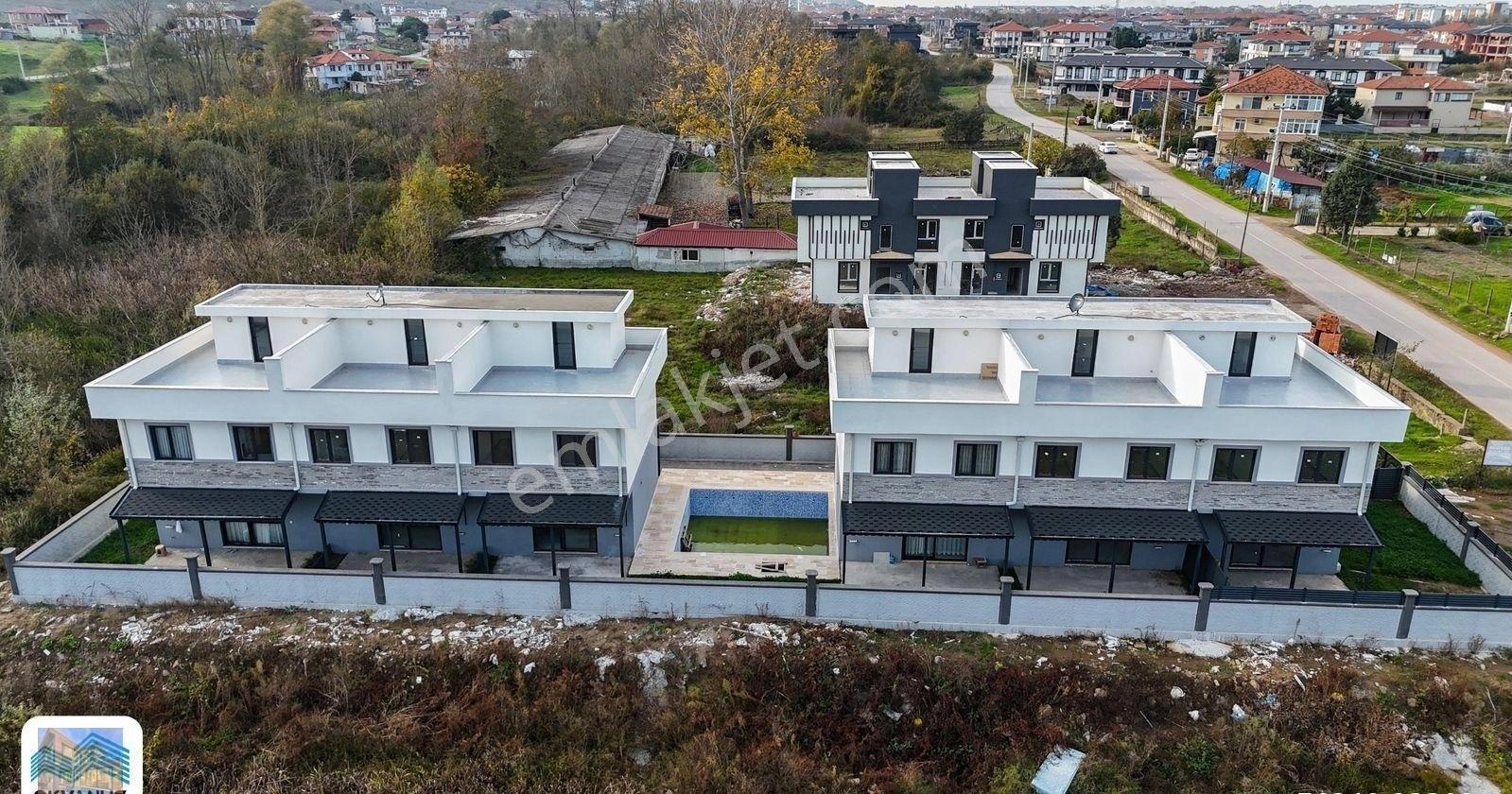 Acil Satılık! Karasu’da Teraslı, Havuzlu, Bahçeli Lüks Villa Fırsatı - Görsel 34