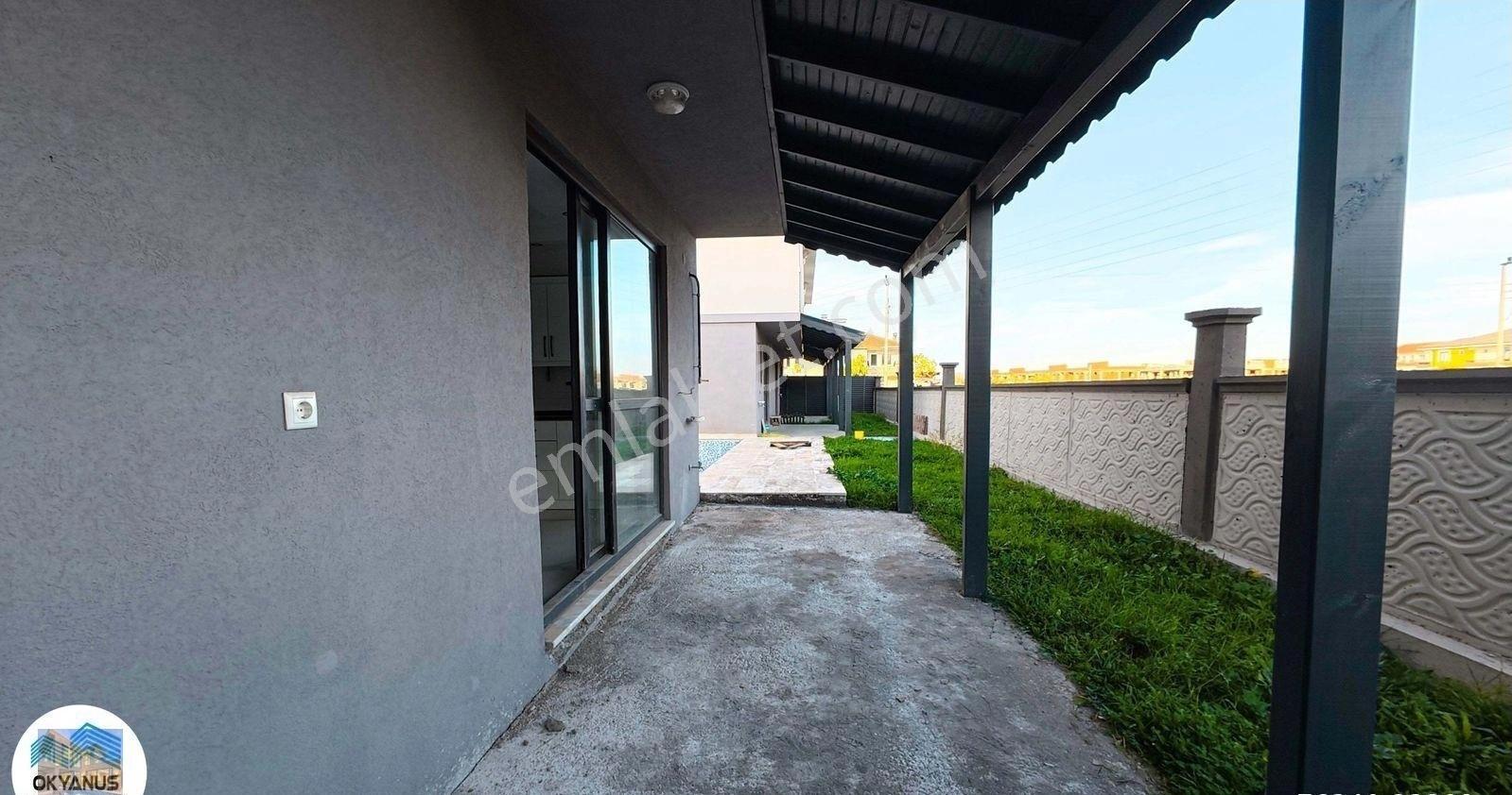 Acil Satılık! Karasu’da Teraslı, Havuzlu, Bahçeli Lüks Villa Fırsatı - Görsel 17