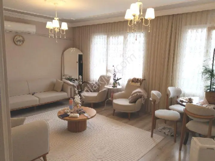 Bergama Cumhuriyet Meydanı Yakını 2 Ayrı Müstakil Tapulu Ev