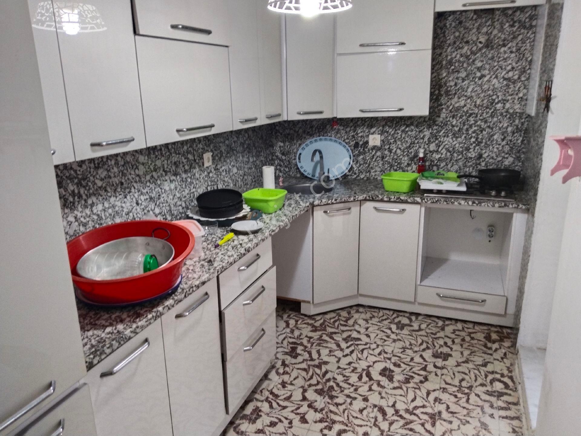 Bergama Cumhuriyet Meydanı Yakını 2 Ayrı Müstakil Tapulu Ev - Görsel 24
