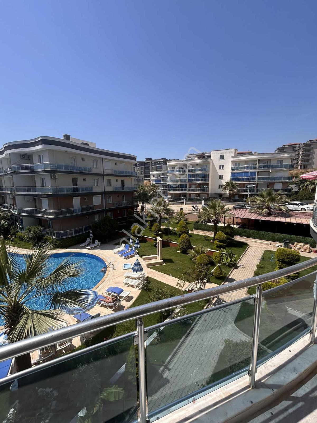 Havuzlu Site İçinde Boş Daire - Görsel 2