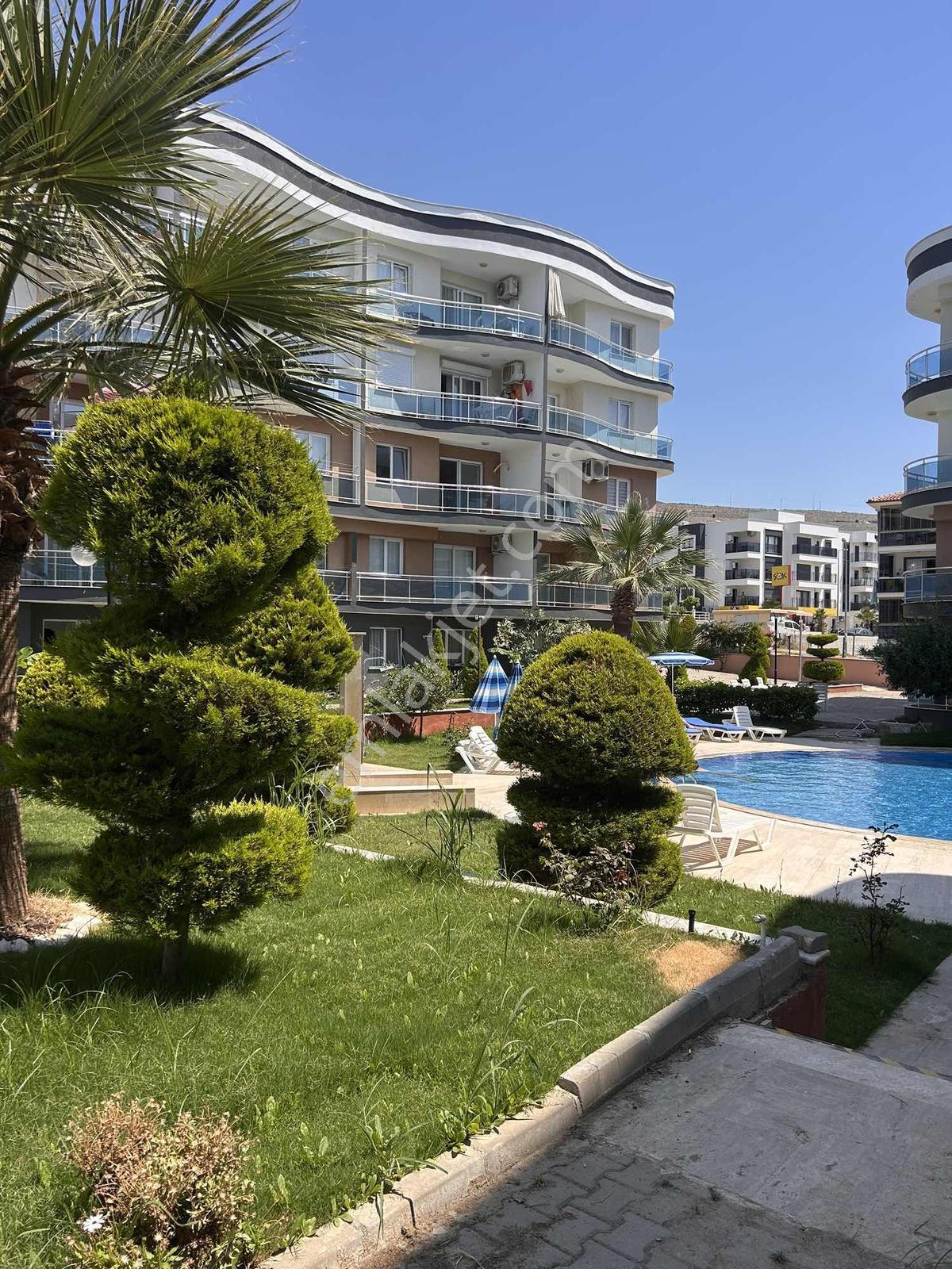 Havuzlu Site İçinde Boş Daire - Görsel 16