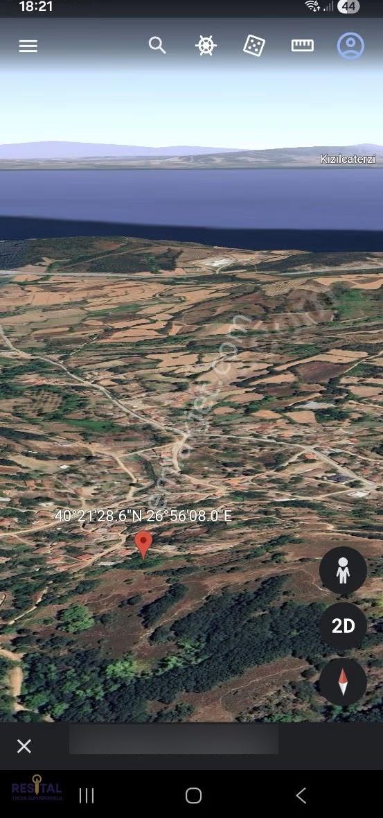 Lapseki Güreci Köyünde İçerisinde Kerpiç Ev Olan 774 M2 Arsa