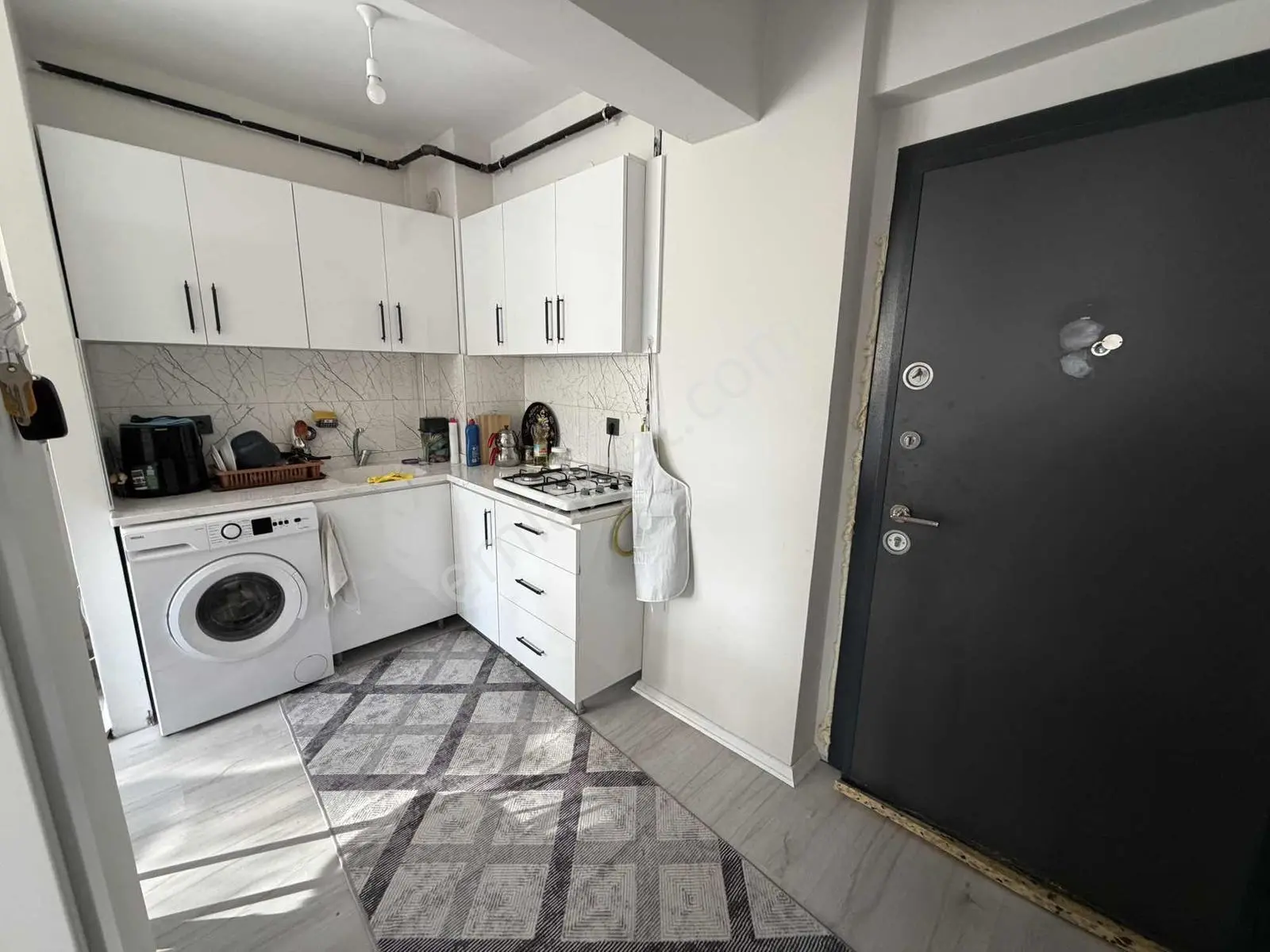 Kolçan Emlaktan Meydan Mahallesinde Satılık 1+1 Daire