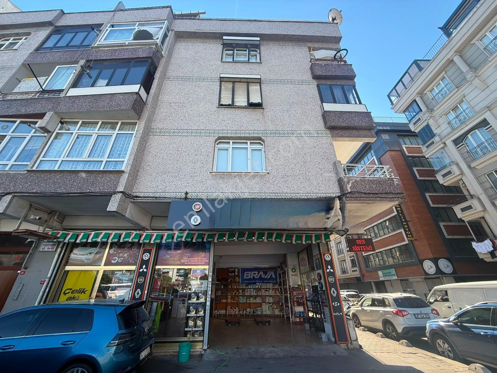 Şirinevler Cadde Üzeri Kat Eksiği Avantajlı Satılık Köşe Dükkan