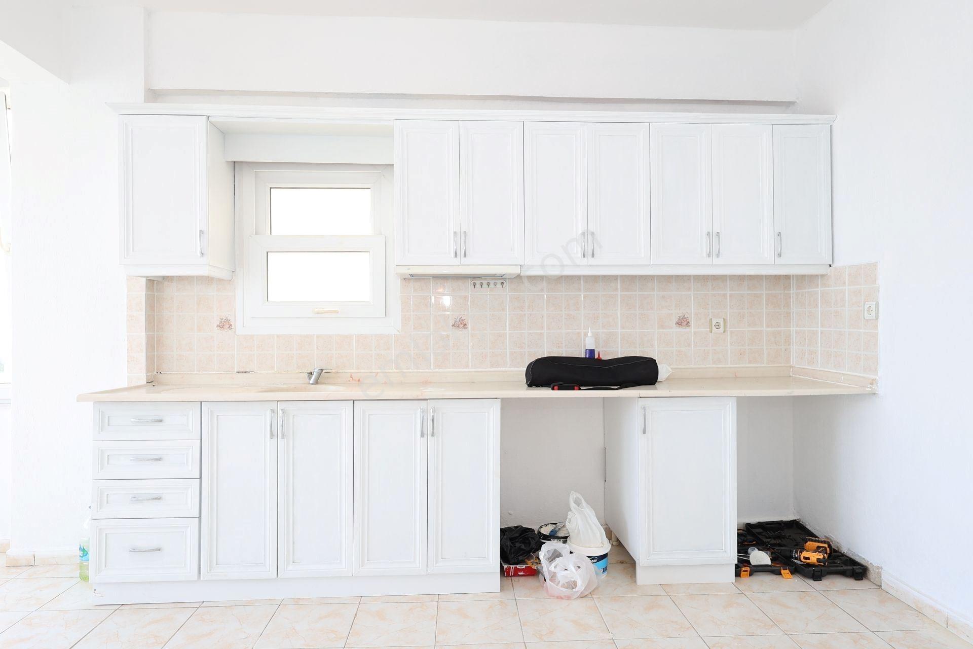 S-a-k-a-l-l-ı-d-a-n Akyarlar Merkezde Manzaralı Kiralık Daire - Görsel 10