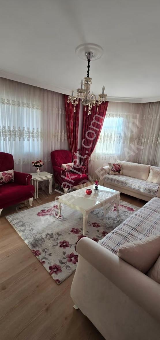 Akhisar'da Eşyalı, Ara Kat Kiralık Daire 3+1 - Görsel 7