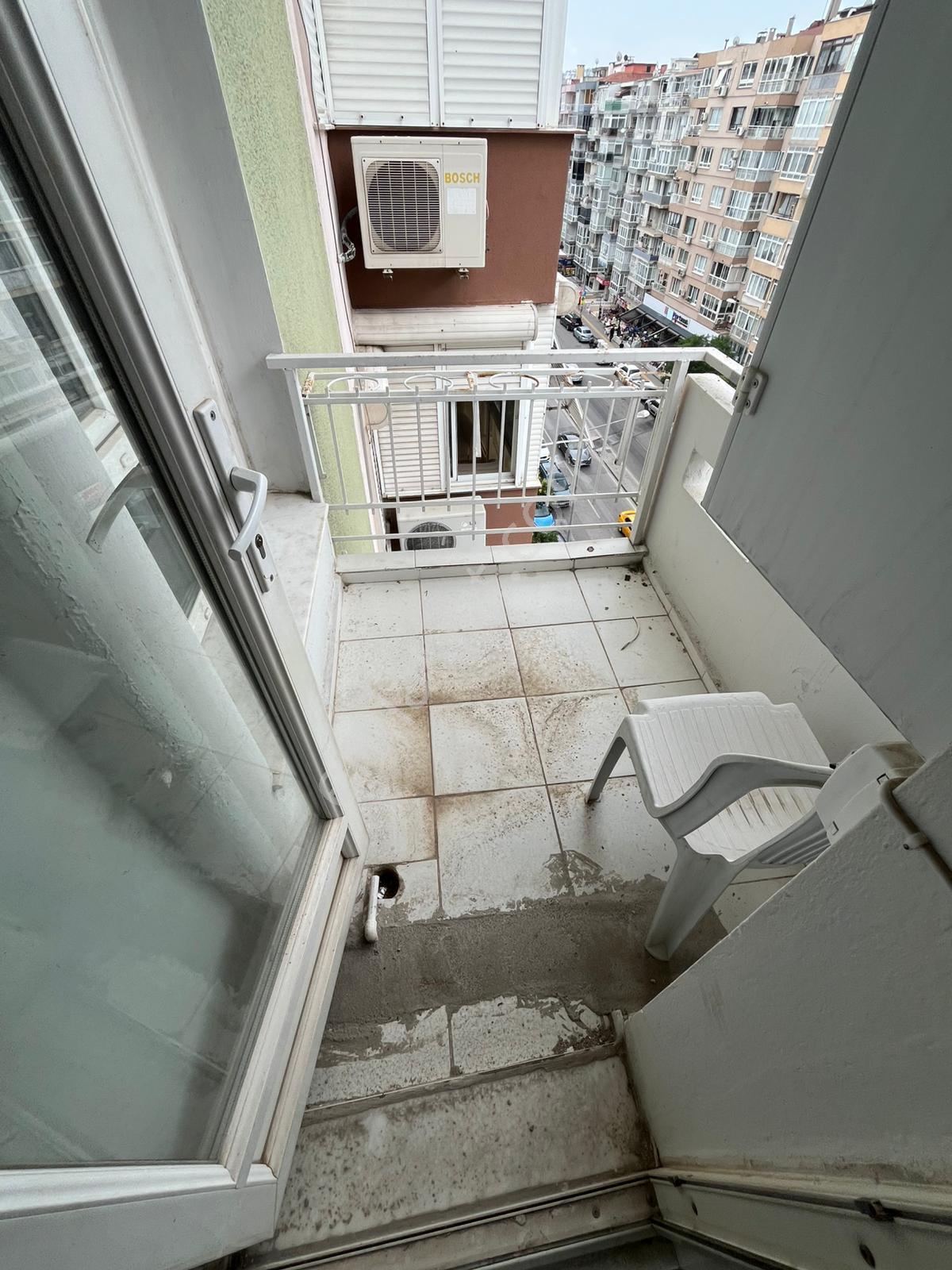 Asil'den Üçkuyularda Cadde Üzeri 3+1 Arakat Asansörlü Daire - Görsel 5