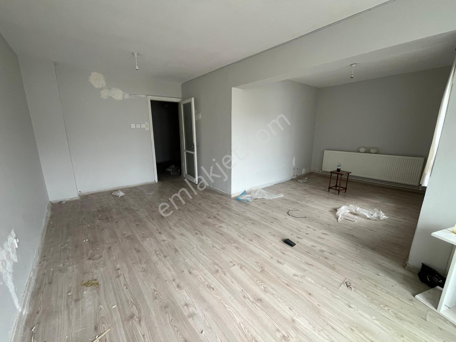Asil'den Üçkuyularda Cadde Üzeri 3+1 Arakat Asansörlü Daire - Görsel 4