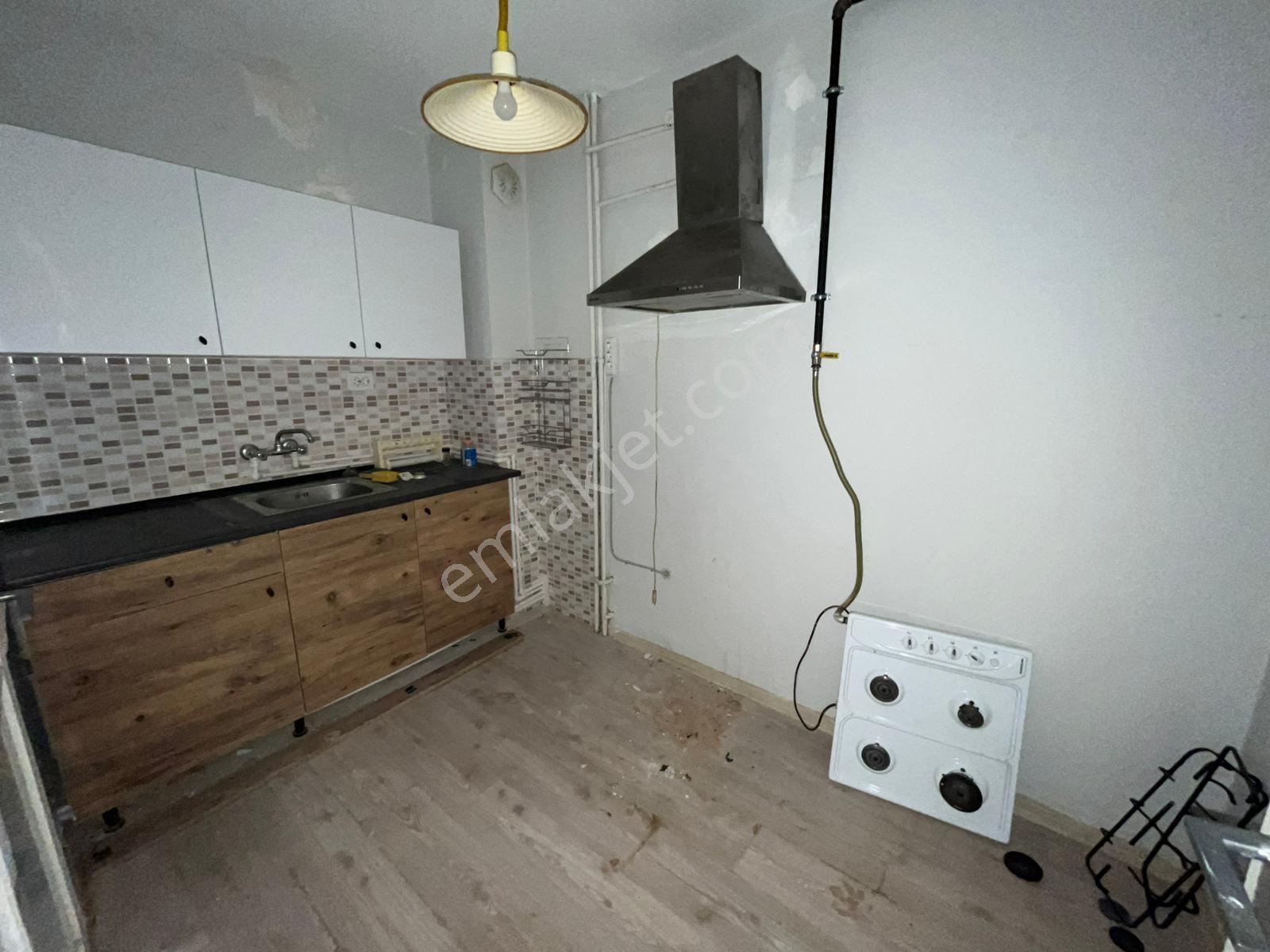 Asil'den Üçkuyularda Cadde Üzeri 3+1 Arakat Asansörlü Daire - Görsel 10