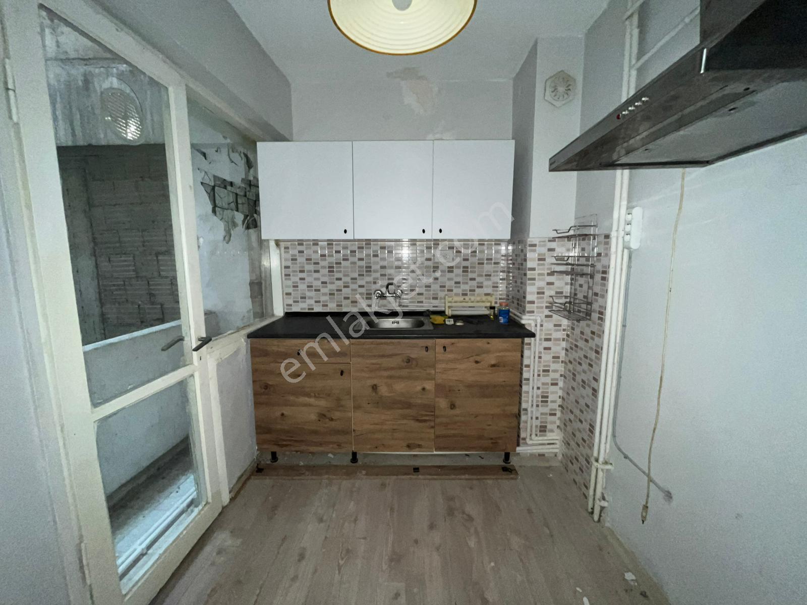 Asil'den Üçkuyularda Cadde Üzeri 3+1 Arakat Asansörlü Daire - Görsel 8