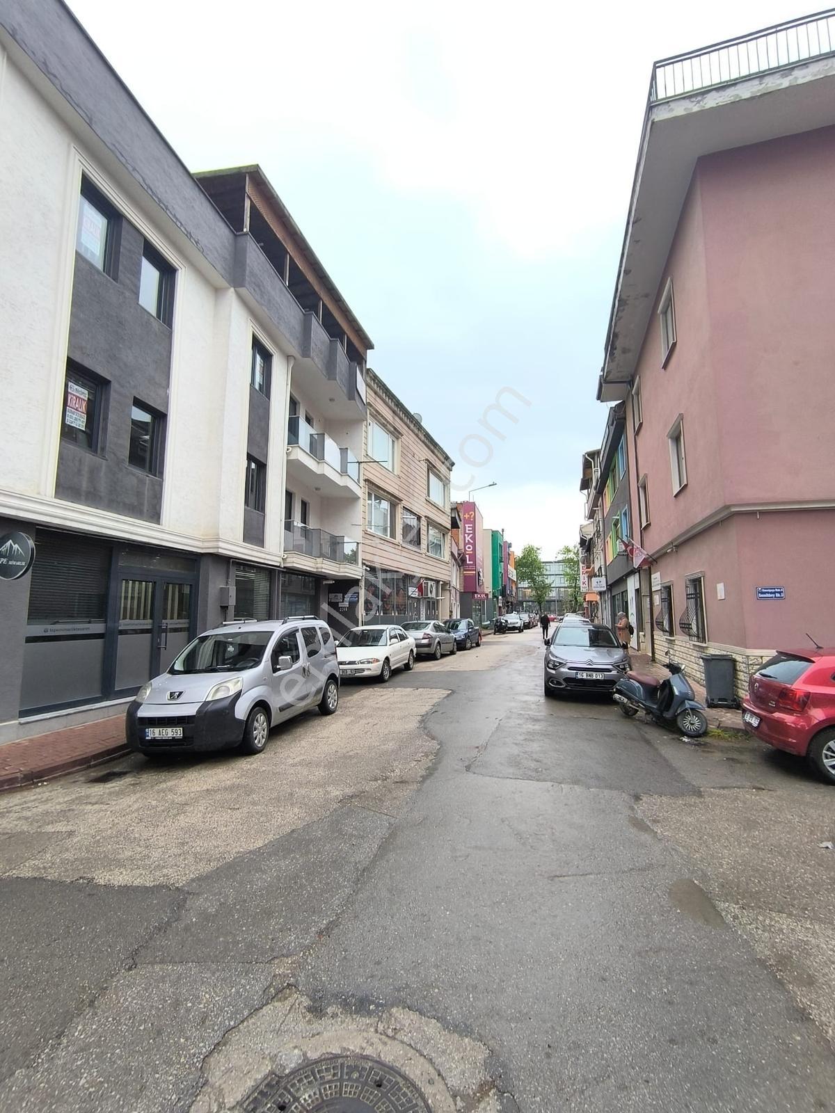 Kariyer'den Belediye Yakını Köşe Bina Arakat 115 M² Kiralık Ofis - Görsel 25