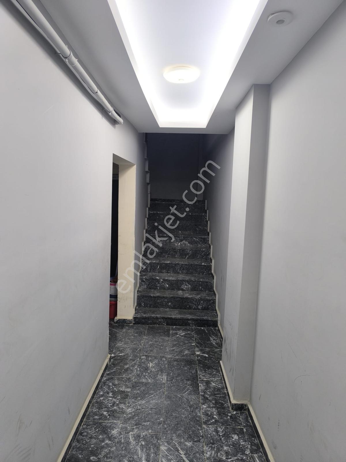 Kariyer'den Belediye Yakını Köşe Bina Arakat 115 M² Kiralık Ofis - Görsel 18