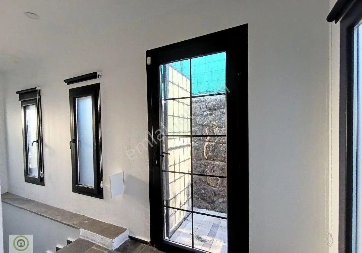 Bodrum Yahşi'de Sitede Satılık Denize Yakın 5+3 Geniş Bahçeli Dubleks Villa Esnek Kullanım Alanı - Görsel 5