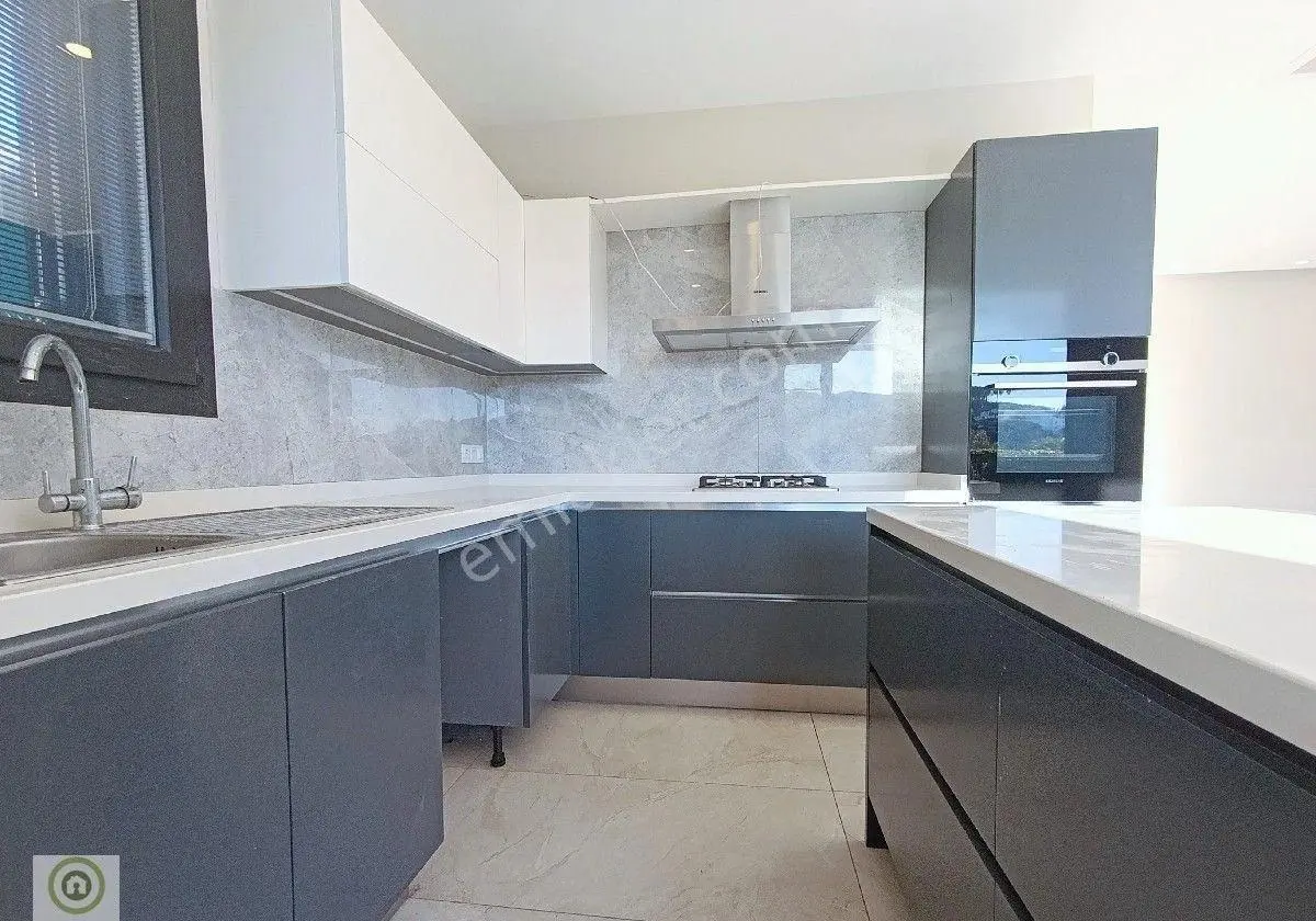 Bodrum Yahşi'de Sitede Satılık Denize Yakın 5+3 Geniş Bahçeli Dubleks Villa Esnek Kullanım Alanı - Görsel 3
